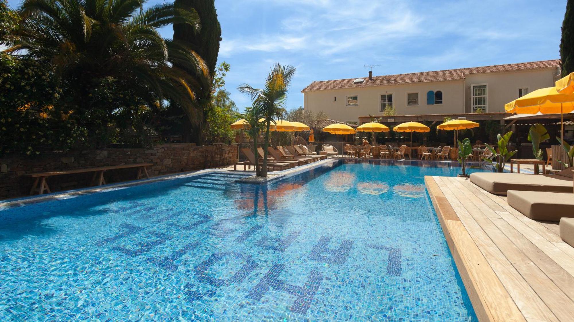 Hotel La Piscine Ле-Лаванду Экстерьер фото
